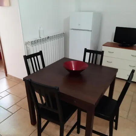 Casa Fermi Daire Specchia